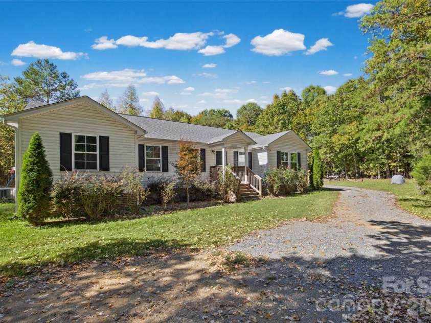 7215 Cunningham Lane, Indian Trail, NC 28079.  MLS# CAR4433374, YatesRealty ID 58499. 