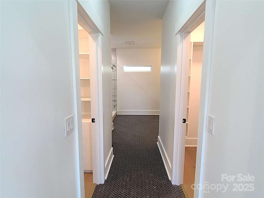 405 19th Avenue Circle, Hickory, NC 28601.  MLS# CAR4201802, YatesRealty ID 585. 