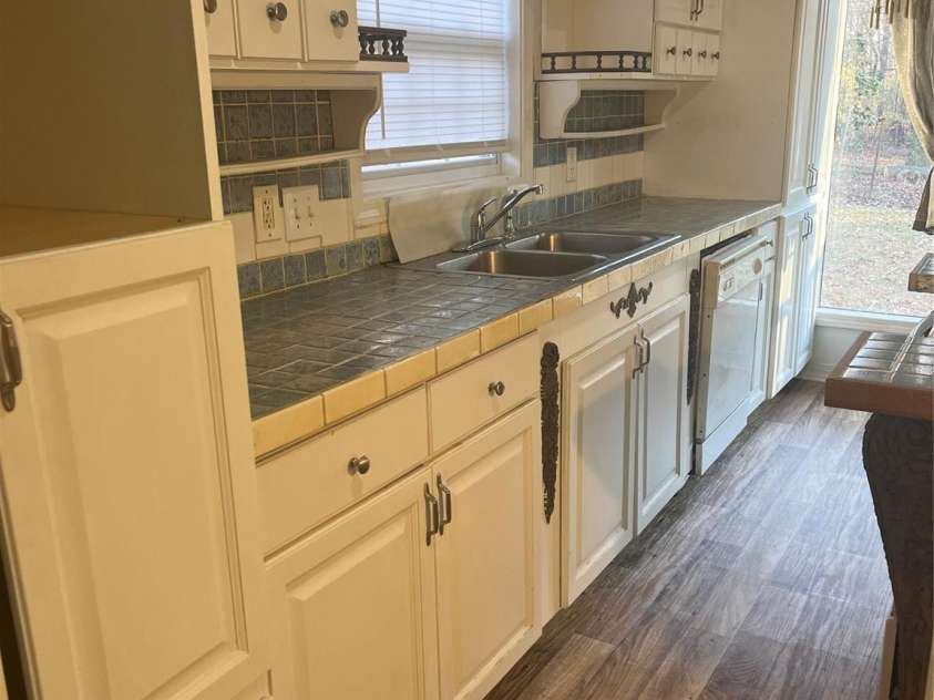 6341 Macon Street, Charlotte, NC 28208.  MLS# CAR4330571, YatesRealty ID 585. 