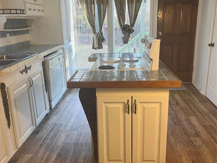 6341 Macon Street, Charlotte, NC 28208.  MLS# CAR4330571, YatesRealty ID 585. 