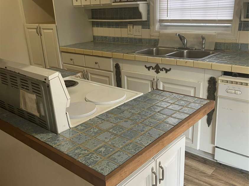 6341 Macon Street, Charlotte, NC 28208.  MLS# CAR4330571, YatesRealty ID 585. 