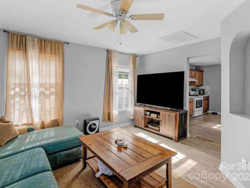 233 Proctor Street, Gastonia, NC 28052.  MLS# CAR4222468, YatesRealty ID 5850. 233.5 Proctor