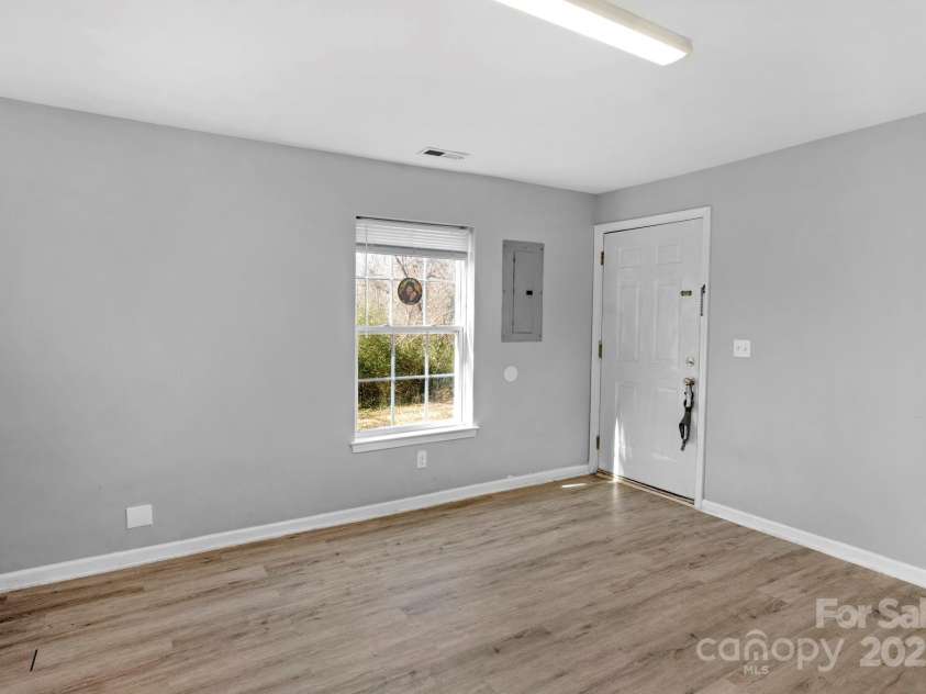 233 Proctor Street, Gastonia, NC 28052.  MLS# CAR4222468, YatesRealty ID 5850. 233.5 Proctor