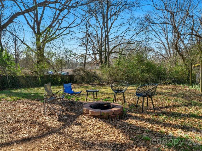 233 Proctor Street, Gastonia, NC 28052.  MLS# CAR4222468, YatesRealty ID 5850. 233.5 Proctor