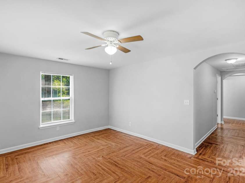 233 Proctor Street, Gastonia, NC 28052.  MLS# CAR4222468, YatesRealty ID 5850. 233 Proctor