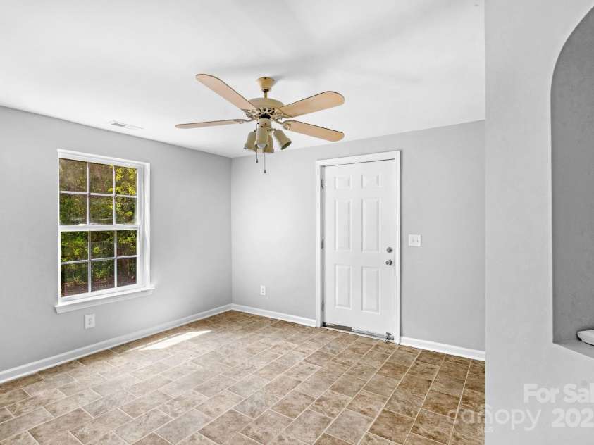 233 Proctor Street, Gastonia, NC 28052.  MLS# CAR4222468, YatesRealty ID 5850. 233 Proctor