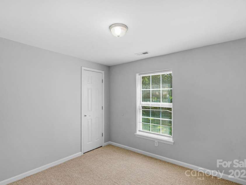 233 Proctor Street, Gastonia, NC 28052.  MLS# CAR4222468, YatesRealty ID 5850. 233 Proctor