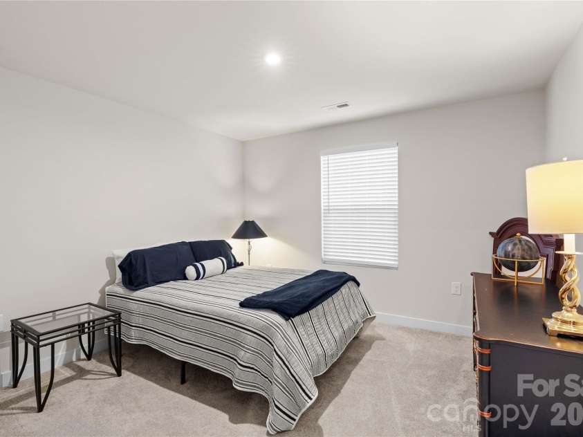 4208 Jones Creek Lane, Charlotte, NC 28215.  MLS# CAR4433644, YatesRealty ID 58501. 