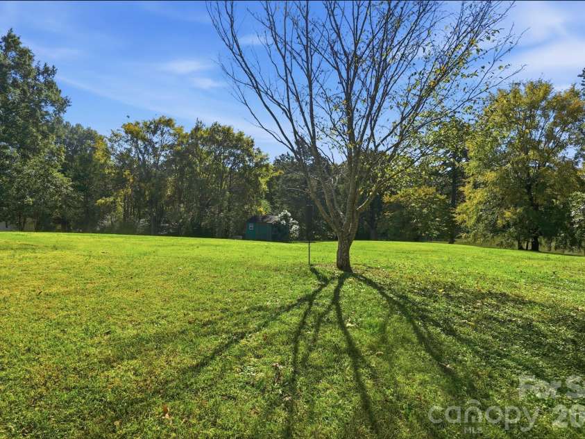 2322 Beaver Pond Road, Kannapolis, NC 28083.  MLS# CAR4390314, YatesRealty ID 58503. 