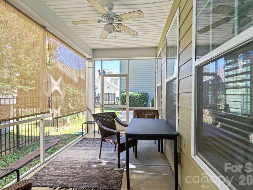 2420 Double Oaks Road, Charlotte, NC 28206.  MLS# CAR4434782, YatesRealty ID 58509. 