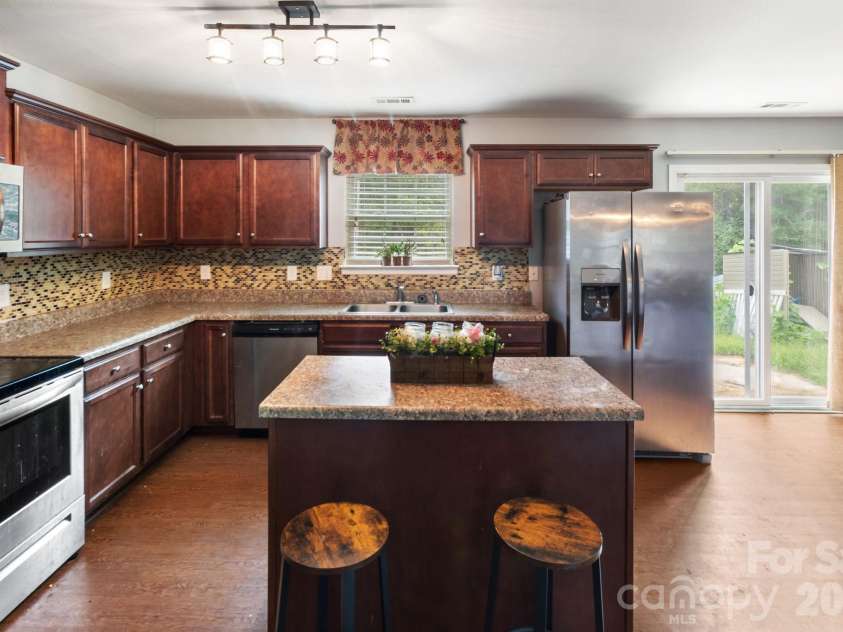 4012 Long Arrow Drive, Concord, NC 28025.  MLS# CAR4437288, YatesRealty ID 58514. 