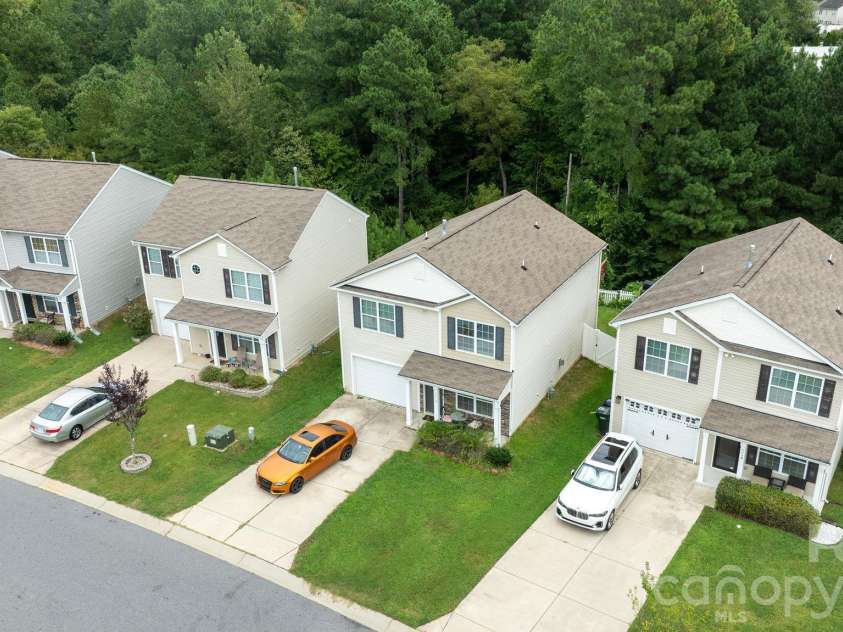4012 Long Arrow Drive, Concord, NC 28025.  MLS# CAR4437288, YatesRealty ID 58514. 