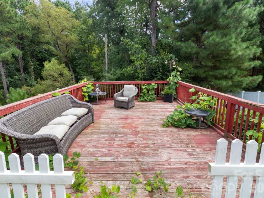 4012 Long Arrow Drive, Concord, NC 28025.  MLS# CAR4437288, YatesRealty ID 58514. 