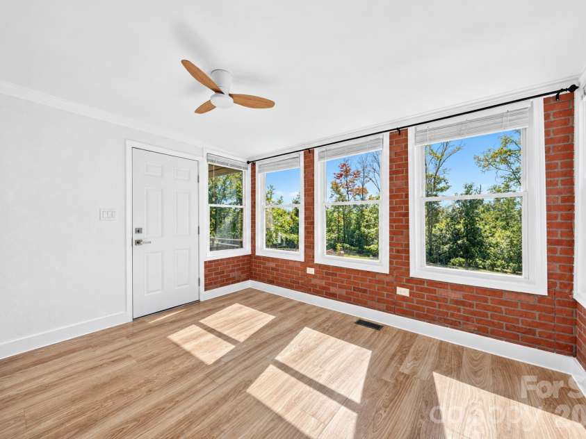 892 Taylor Drive, Lancaster, SC 29720.  MLS# CAR4436527, YatesRealty ID 58516. 