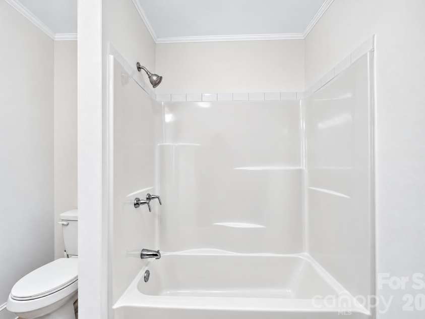 892 Taylor Drive, Lancaster, SC 29720.  MLS# CAR4436527, YatesRealty ID 58516. 
