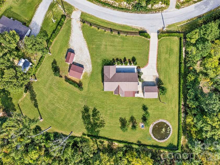 892 Taylor Drive, Lancaster, SC 29720.  MLS# CAR4436527, YatesRealty ID 58516. 