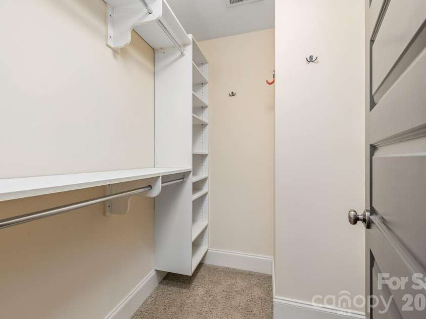 3315 Holt Street, Charlotte, NC 28205.  MLS# CAR4437036, YatesRealty ID 58517. Primary walk in closet