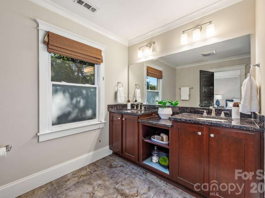 3315 Holt Street, Charlotte, NC 28205.  MLS# CAR4437036, YatesRealty ID 58517. Upper level primary bathroom