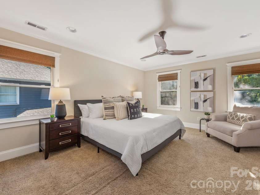 3315 Holt Street, Charlotte, NC 28205.  MLS# CAR4437036, YatesRealty ID 58517. Upper level primary bedroom