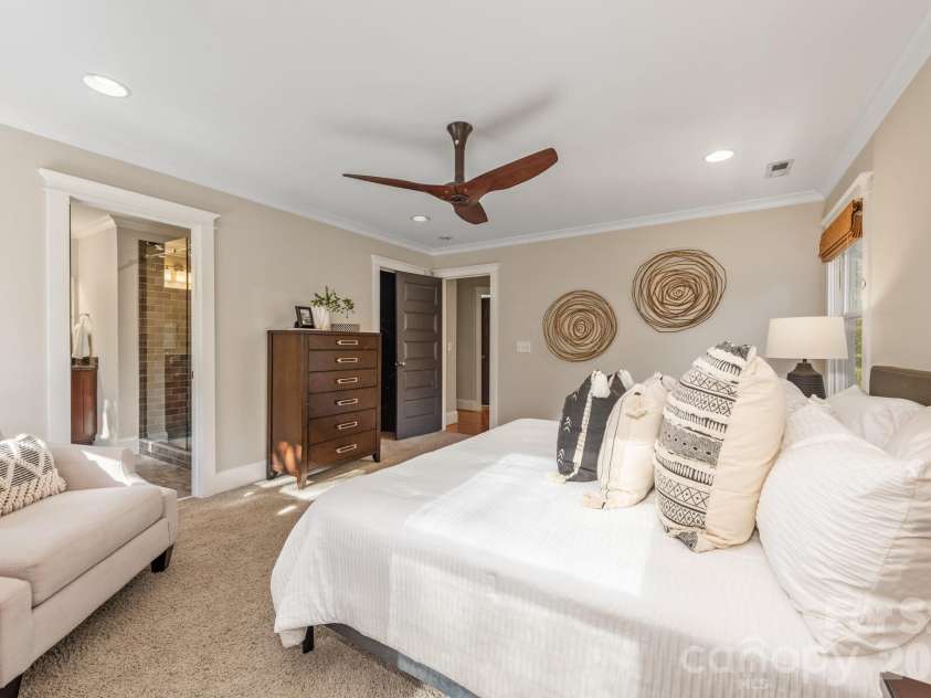 3315 Holt Street, Charlotte, NC 28205.  MLS# CAR4437036, YatesRealty ID 58517. Upper level primary bedroom