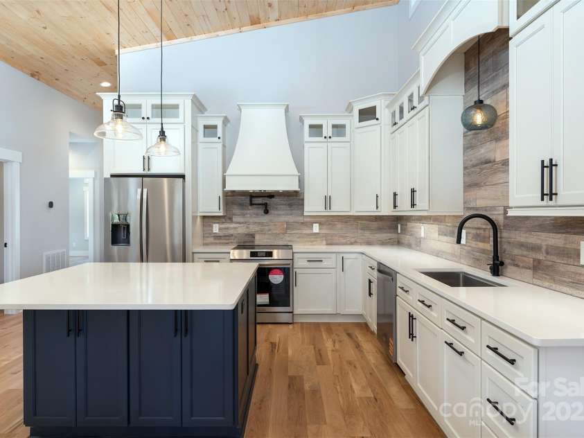 16 Taze Court, Black Mountain, NC 28711.  MLS# CAR4223551, YatesRealty ID 5852. 