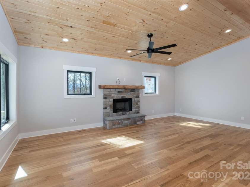 16 Taze Court, Black Mountain, NC 28711.  MLS# CAR4223551, YatesRealty ID 5852. 