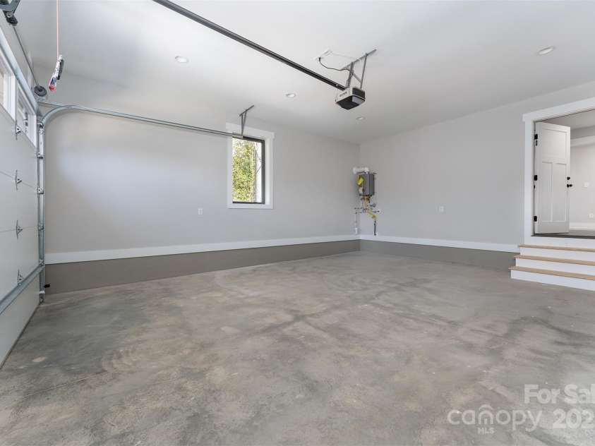 16 Taze Court, Black Mountain, NC 28711.  MLS# CAR4223551, YatesRealty ID 5852. 