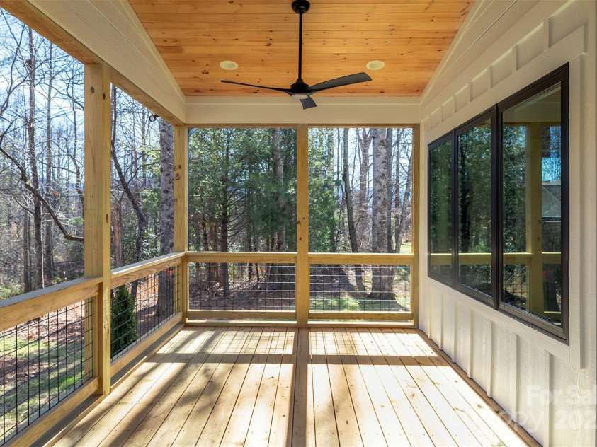 16 Taze Court, Black Mountain, NC 28711.  MLS# CAR4223551, YatesRealty ID 5852. 