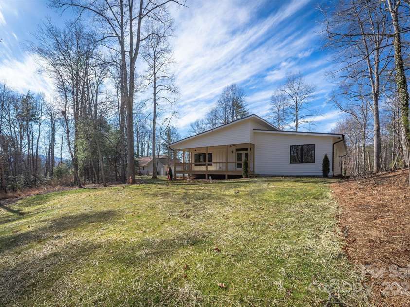 16 Taze Court, Black Mountain, NC 28711.  MLS# CAR4223551, YatesRealty ID 5852. 