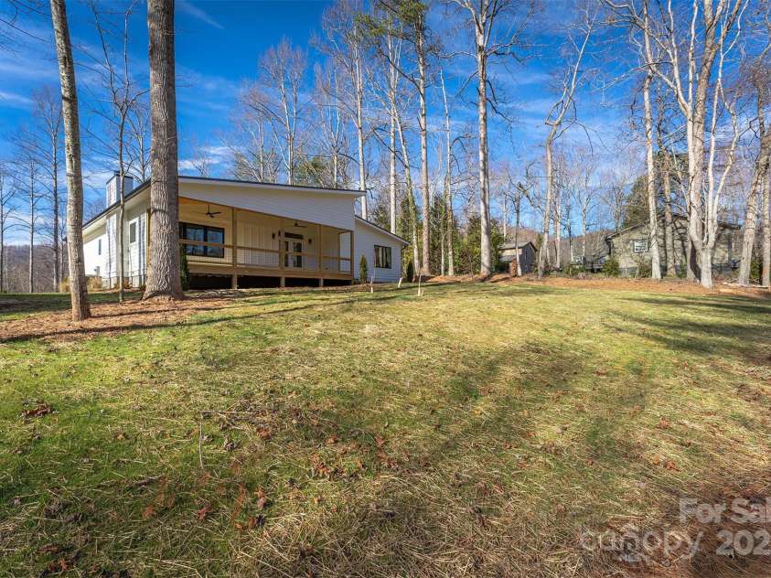 16 Taze Court, Black Mountain, NC 28711.  MLS# CAR4223551, YatesRealty ID 5852. 