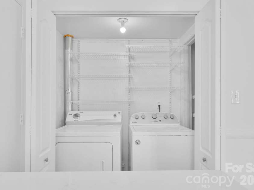 8510 Castle Pine Court, Charlotte, NC 28226.  MLS# CAR4333747, YatesRealty ID 5852. 