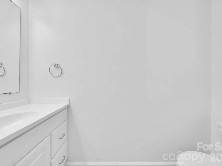 8510 Castle Pine Court, Charlotte, NC 28226.  MLS# CAR4333747, YatesRealty ID 5852. 