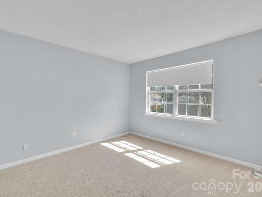8510 Castle Pine Court, Charlotte, NC 28226.  MLS# CAR4333747, YatesRealty ID 5852. 