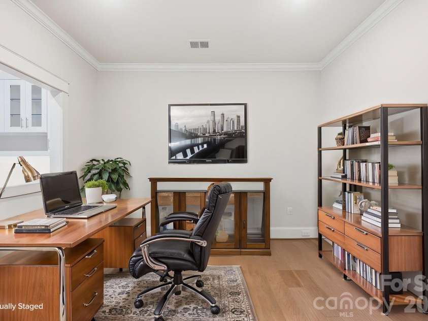 519 Griffith Village Lane, Davidson, NC 28036.  MLS# CAR4436649, YatesRealty ID 58521. Office