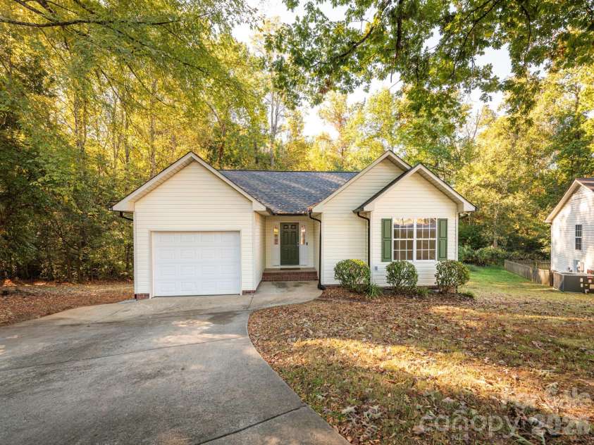 239 Candle Court, Concord, NC 28027.  MLS# CAR4429401, YatesRealty ID 58524. 