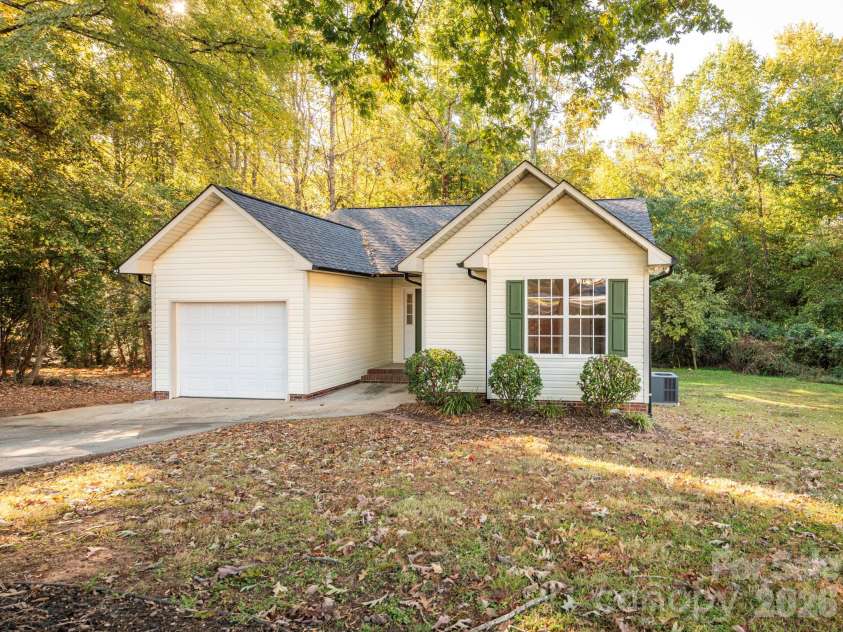 239 Candle Court, Concord, NC 28027.  MLS# CAR4429401, YatesRealty ID 58524. 
