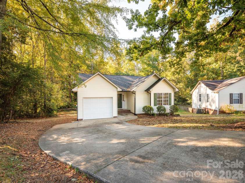 239 Candle Court, Concord, NC 28027.  MLS# CAR4429401, YatesRealty ID 58524. 