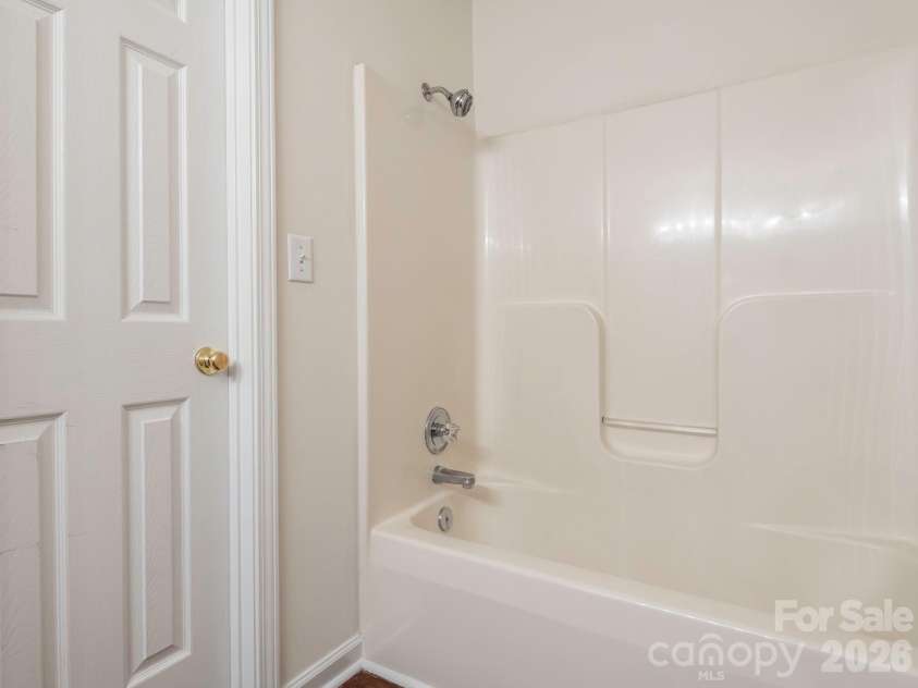 239 Candle Court, Concord, NC 28027.  MLS# CAR4429401, YatesRealty ID 58524. Primary Bathroom