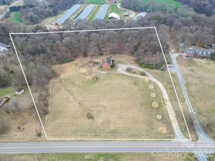 3211 Old Camden Road, Monroe, NC 28110.  MLS# CAR4352269, YatesRealty ID 5853. 
