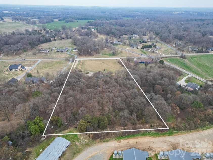 3211 Old Camden Road, Monroe, NC 28110.  MLS# CAR4352269, YatesRealty ID 5853. 