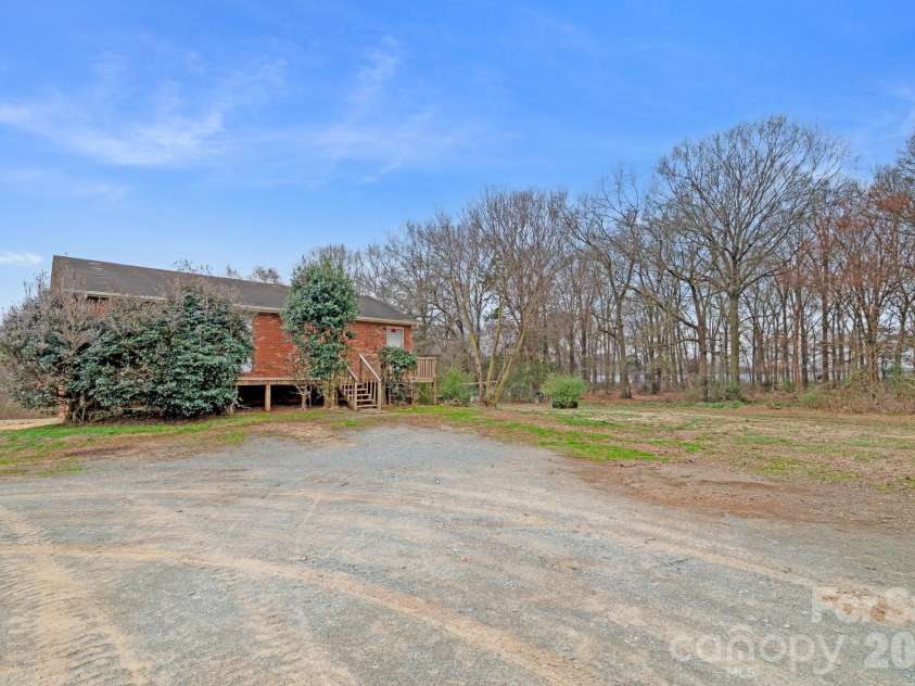 3211 Old Camden Road, Monroe, NC 28110.  MLS# CAR4352269, YatesRealty ID 5853. 