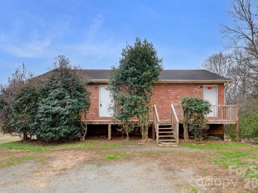 3211 Old Camden Road, Monroe, NC 28110.  MLS# CAR4352269, YatesRealty ID 5853. 