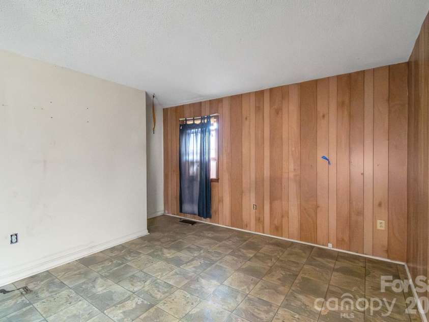 3211 Old Camden Road, Monroe, NC 28110.  MLS# CAR4352269, YatesRealty ID 5853. 