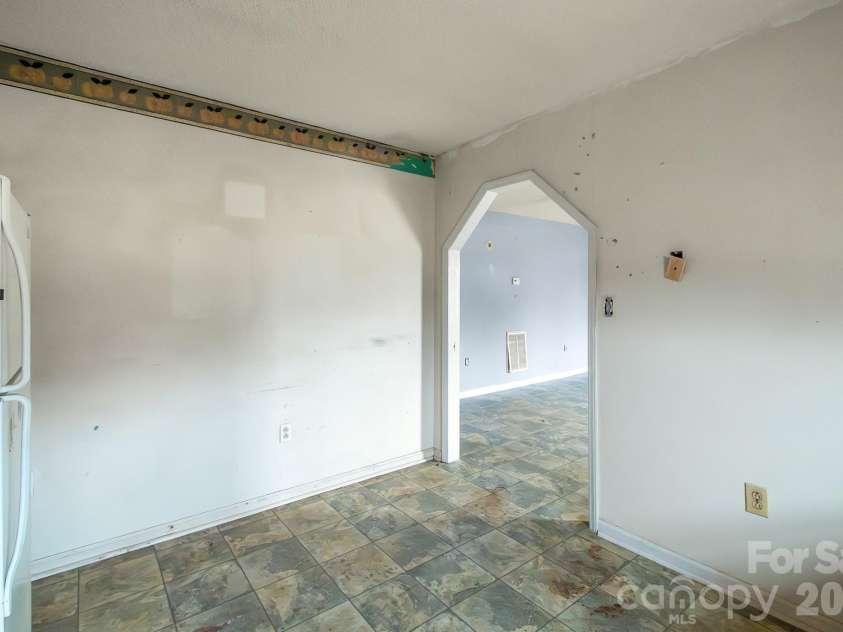 3211 Old Camden Road, Monroe, NC 28110.  MLS# CAR4352269, YatesRealty ID 5853. 