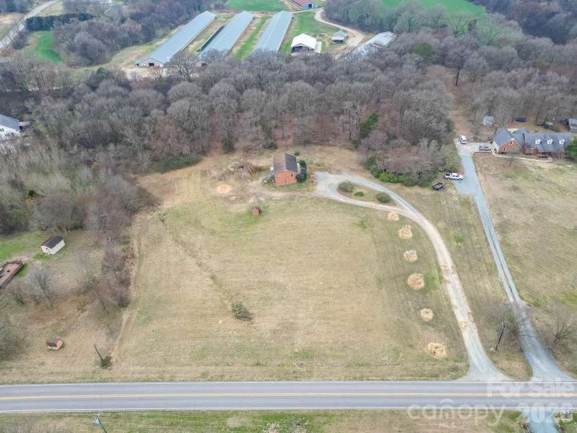 3211 Old Camden Road, Monroe, NC 28110.  MLS# CAR4352269, YatesRealty ID 5853. 