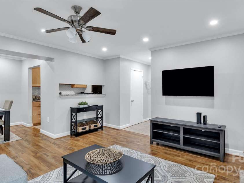 5020 Sardis Road, Charlotte, NC 28270.  MLS# CAR4215591, YatesRealty ID 5853. 