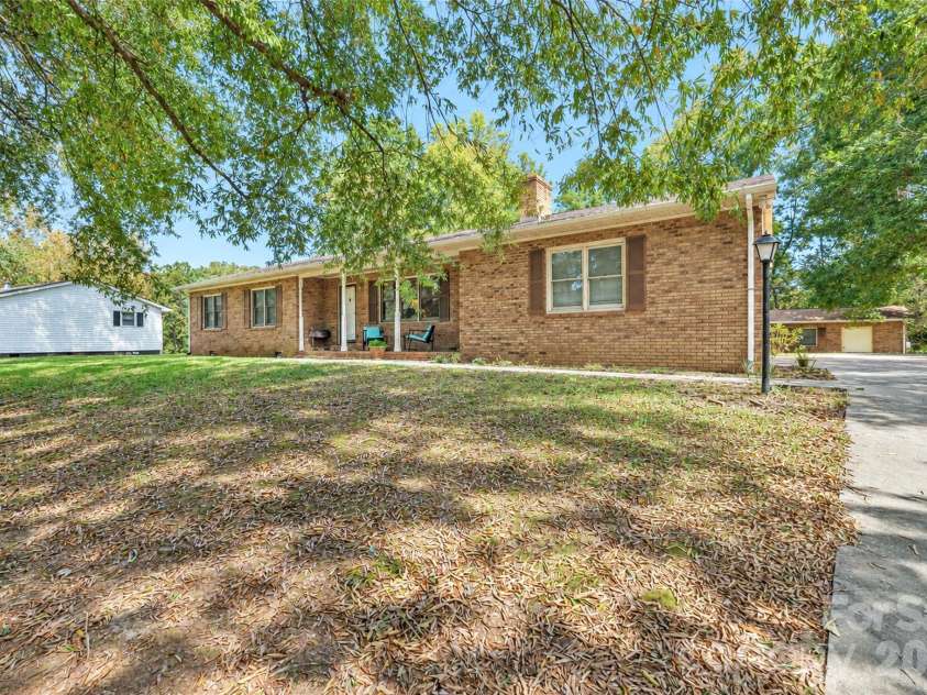 206 Bleynat Street, Valdese, NC 28690.  MLS# CAR4437681, YatesRealty ID 58532. 