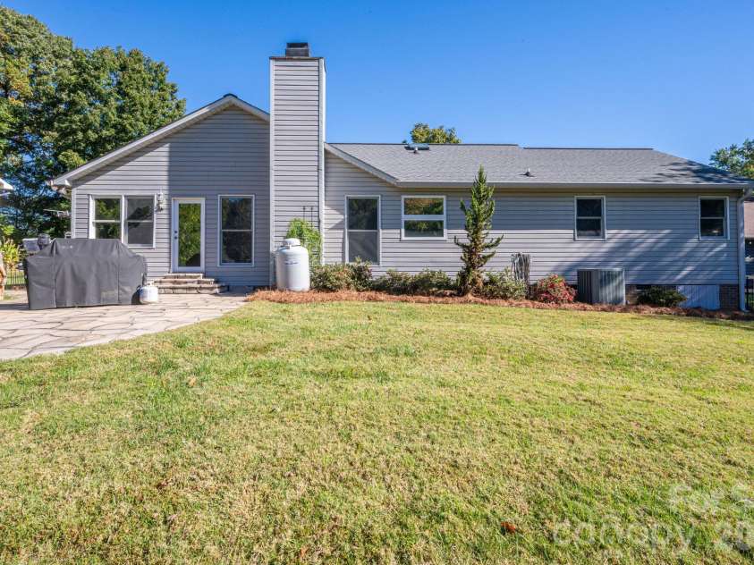 3647 Lake Shore Road, Denver, NC 28037.  MLS# CAR4437689, YatesRealty ID 58533. 