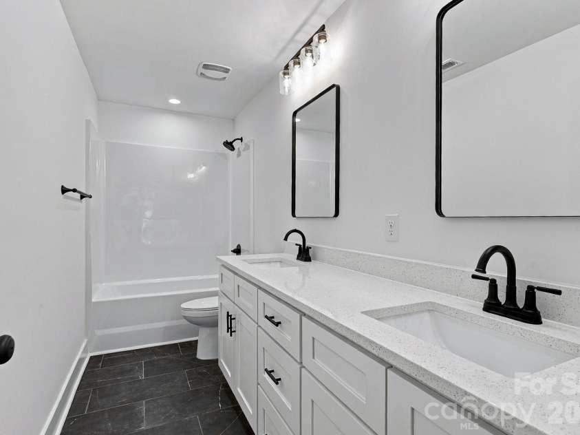 140 Four Andrews Drive, Harmony, NC 28634.  MLS# CAR4435471, YatesRealty ID 58541. 