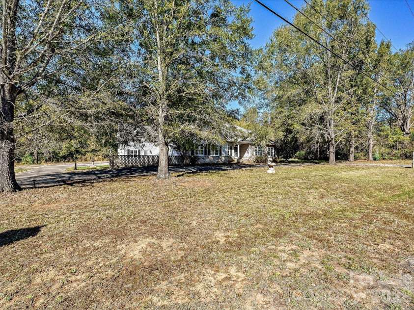 1704 Colfax Drive, Concord, NC 28025.  MLS# CAR4437717, YatesRealty ID 58546. 